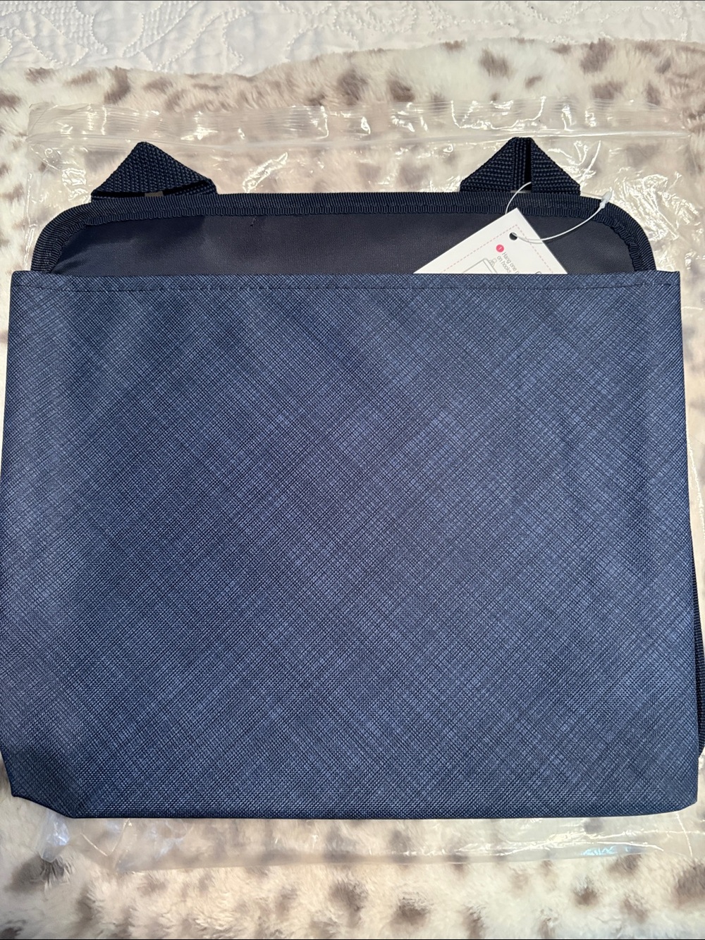 thirty-one Navy “oh snap” back of car headrest sleeve/tote